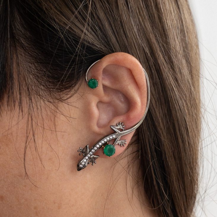 Asymmetrical studs wiht cuff Lizard